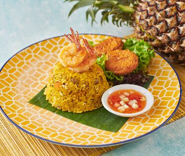 (English) Flavourful Bliss: Thai Pineapple Fried Rice